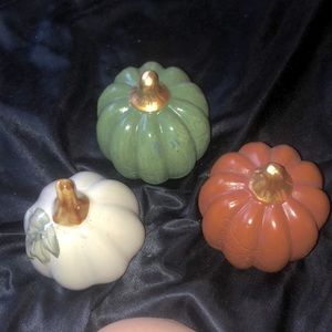 Ceramic engraved pumpkin decor